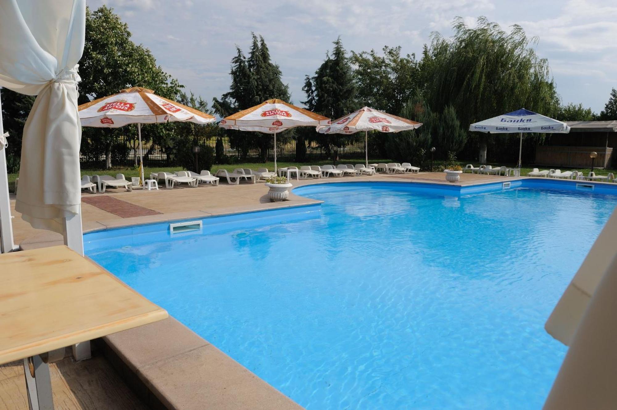 Complex Racic Ξενοδοχείο Voyvodinovo Εξωτερικό φωτογραφία