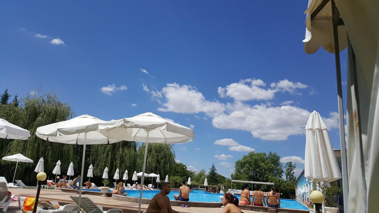 Complex Racic Ξενοδοχείο Voyvodinovo Εξωτερικό φωτογραφία